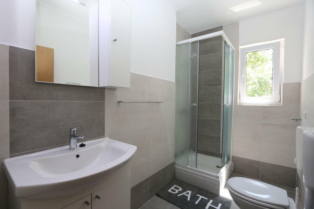 Mihalic Apartament *